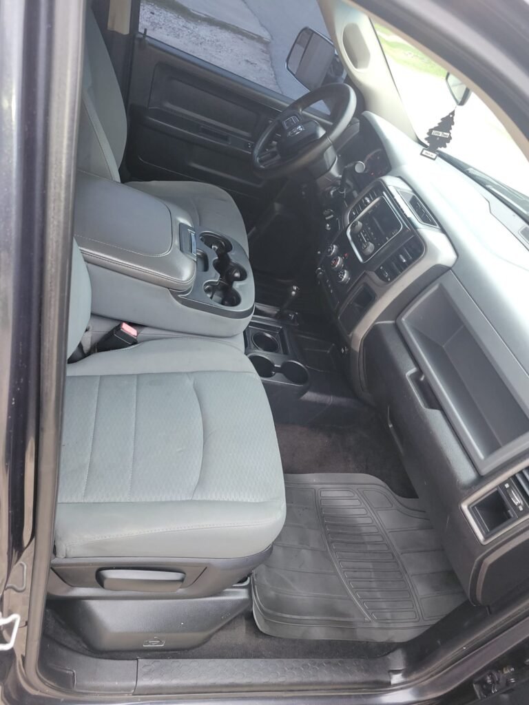 2014 Dodge Ram 3500 Dully 6.7 cummins diesel