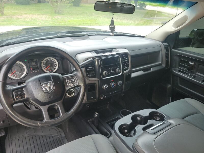 2014 Dodge Ram 3500 Dully 6.7 cummins diesel