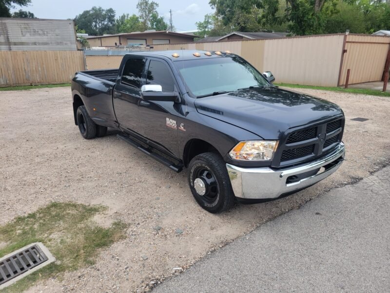 2014 Dodge Ram 3500 Dully 6.7 cummins diesel