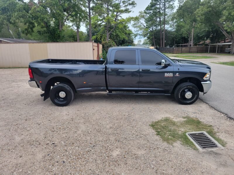 2014 Dodge Ram 3500 Dully 6.7 cummins diesel